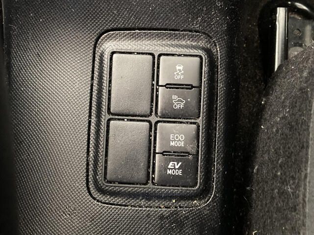 Toyota AQUA 2016-12 28203-8