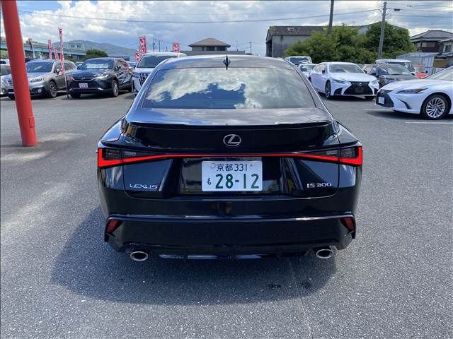 Lexus IS 2020-12 5928-15