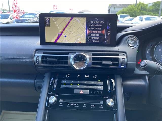 Lexus IS 2020-12 5928-11