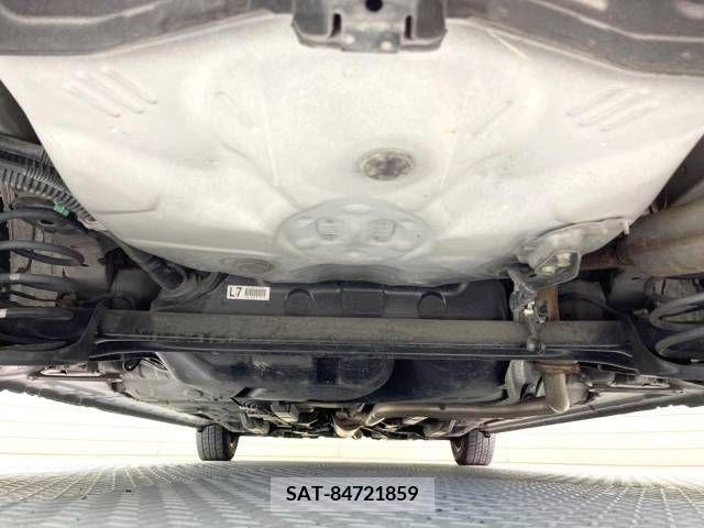 Toyota SPADE 2012-10 251253-18