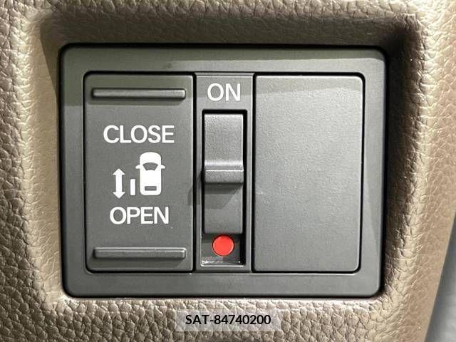 Honda N BOX 2022-10 364697-4