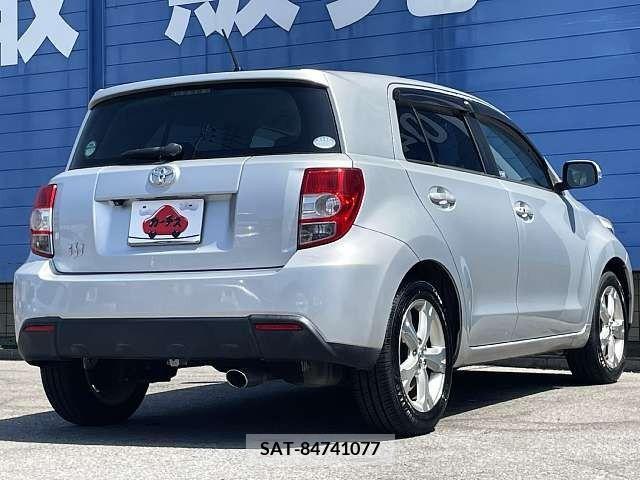 Toyota IST 2007-10 238029-2