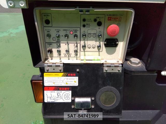 Isuzu ELF TRUCK 2016-10 390625-3