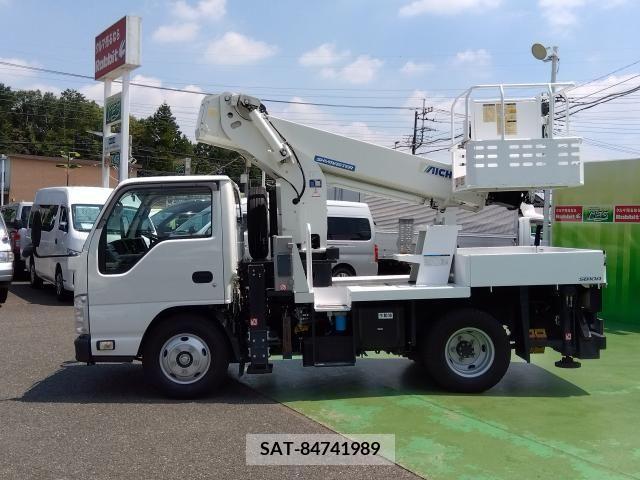 Isuzu ELF TRUCK 2016-10 390625-1