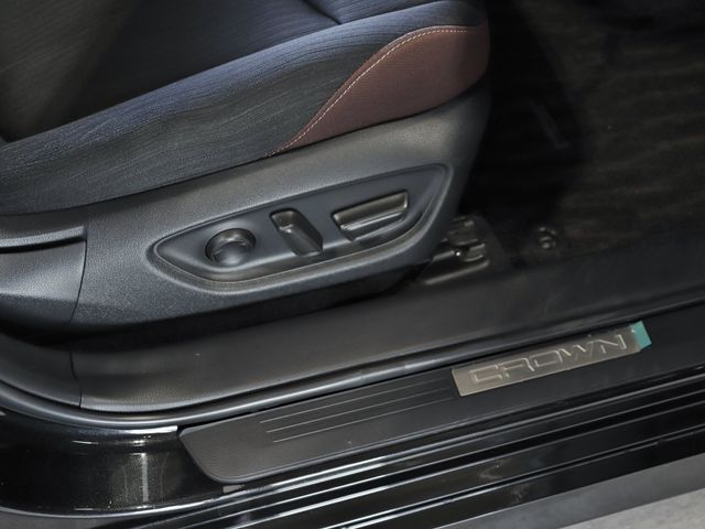 Toyota CROWN SEDAN 1990-09 186564-16