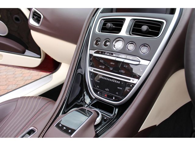 Aston Martin Aston Martin 2019-12 190403-7