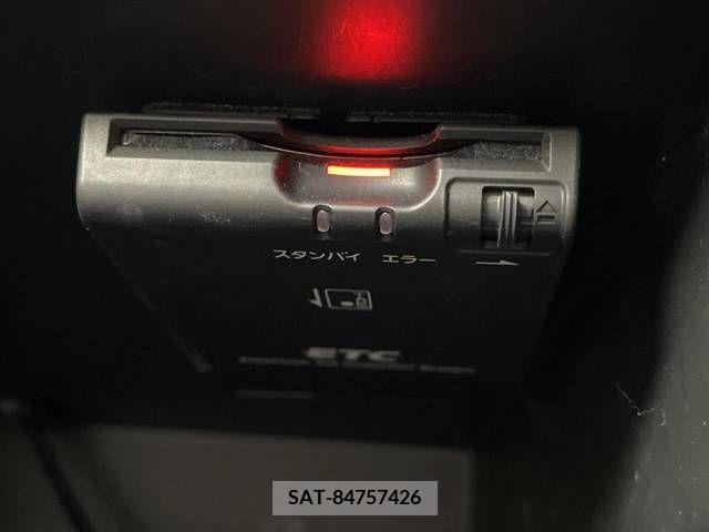 Nissan NOTE 2017-04 219015-6