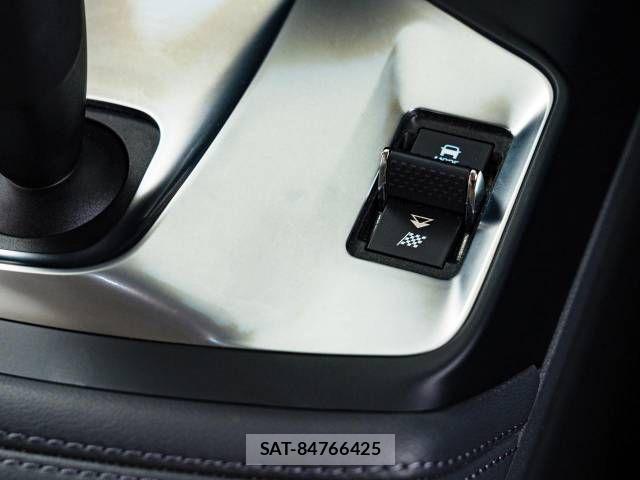 Jaguar E-PACE 2019-09 447246-9