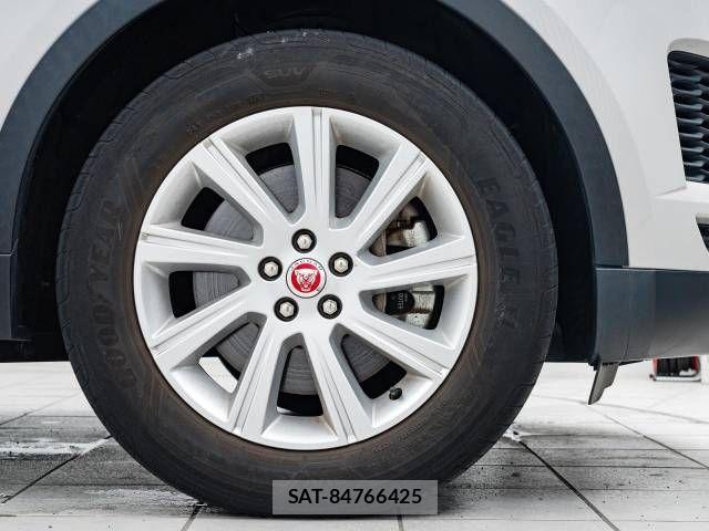 Jaguar E-PACE 2019-09 447246-10