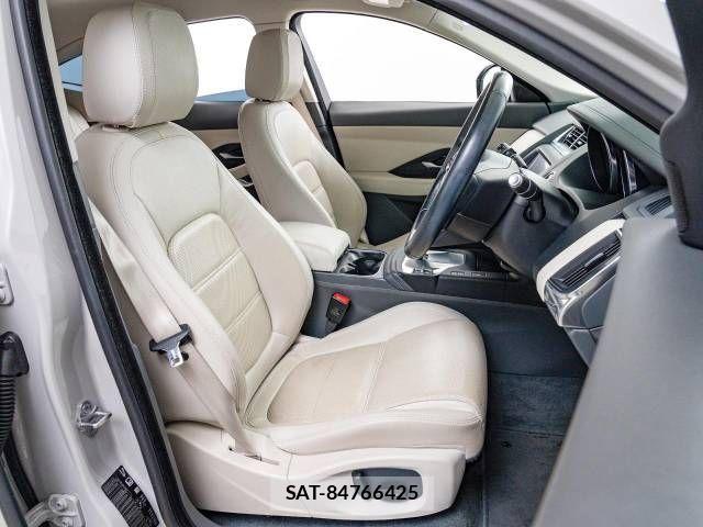 Jaguar E-PACE 2019-09 447246-2