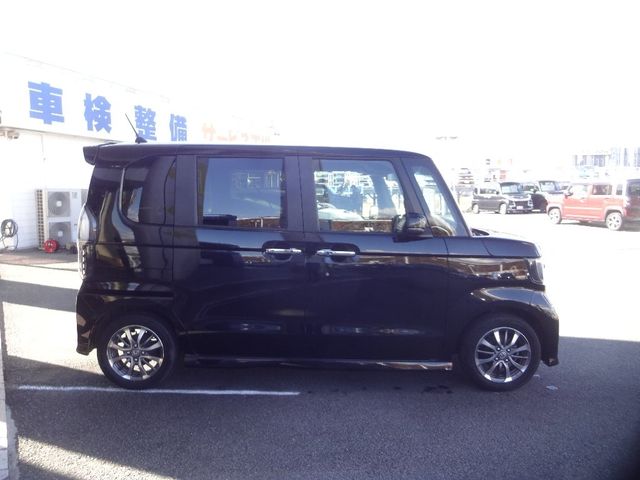 Honda N BOX CUSTOM 2021-02 186993-3