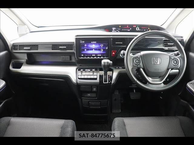 Honda e 2018-04 203495-1