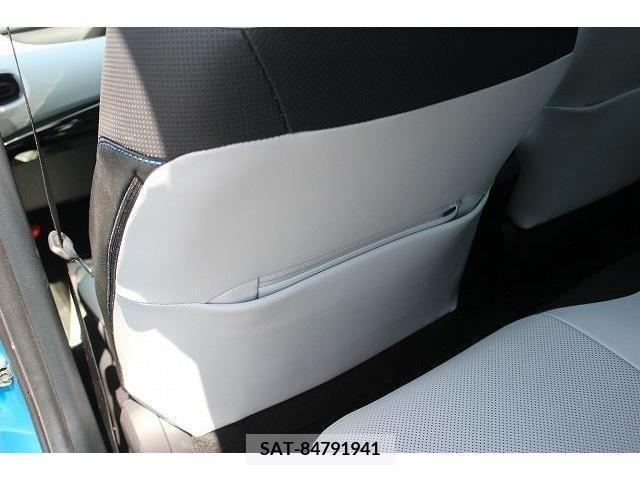 Toyota PRIUS 2019-07 210383-14