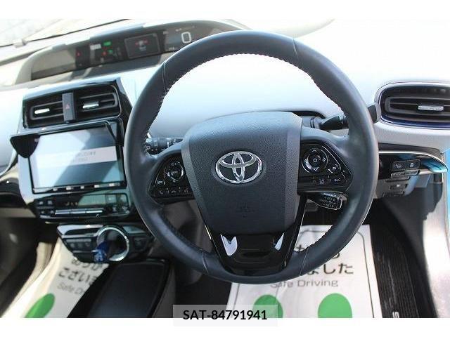 Toyota PRIUS 2019-07 210383-11