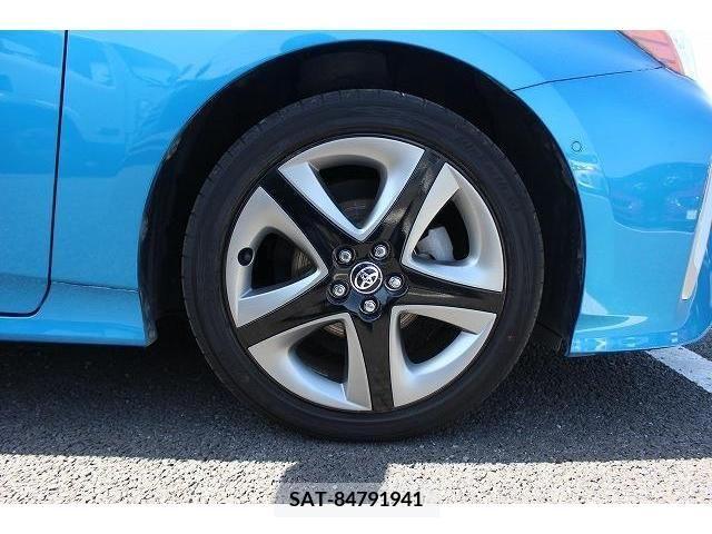 Toyota PRIUS 2019-07 210383-7