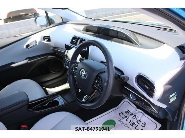 Toyota PRIUS 2019-07 210383-12
