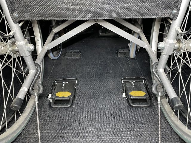Toyota NOAH 2014-09 16215-7