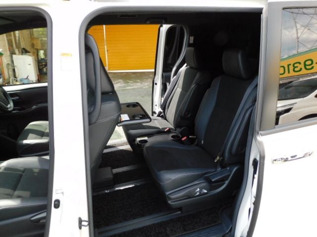 Toyota NOAH HYBRID 2019-01 22244-5