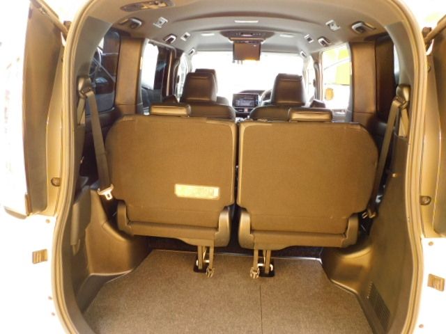 Toyota NOAH HYBRID 2019-01 22244-3