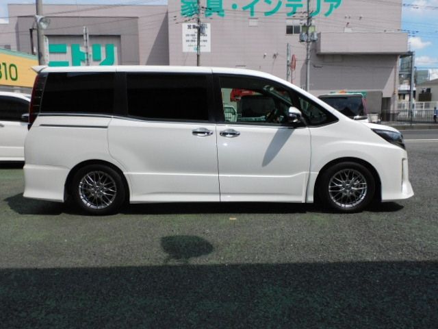 Toyota NOAH HYBRID 2019-01 22244-17