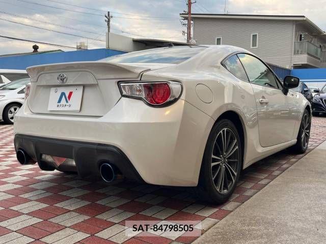 Toyota 86 2012-06 321110-15