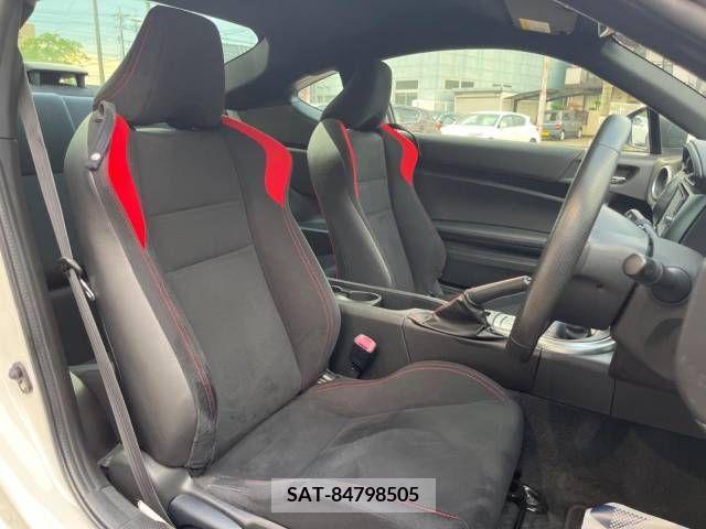 Toyota 86 2012-06 321110-6