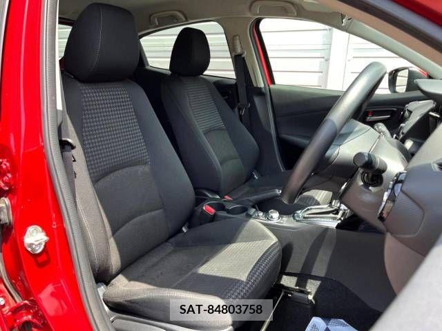 Mazda DEMIO 2017-11 328799-10