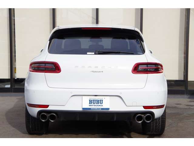 Porsche MACAN 2018-03 2520-6