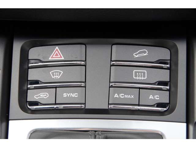 Porsche MACAN 2018-03 2520-12