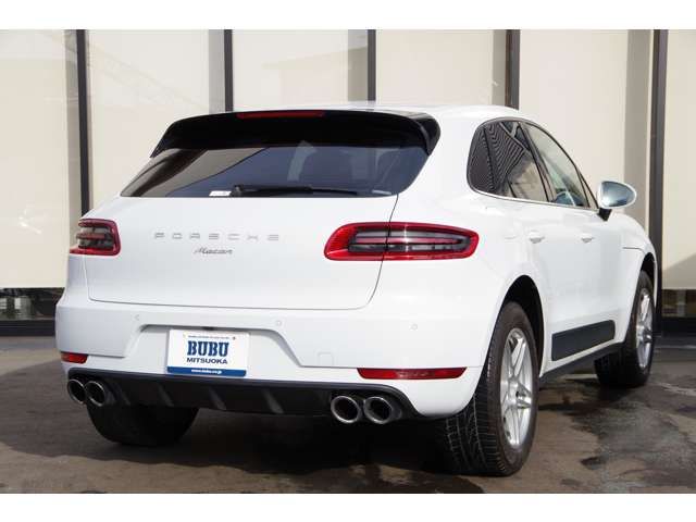 Porsche MACAN 2018-03 2520-2