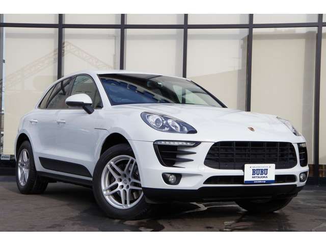 Porsche MACAN 2018-03 2520-8