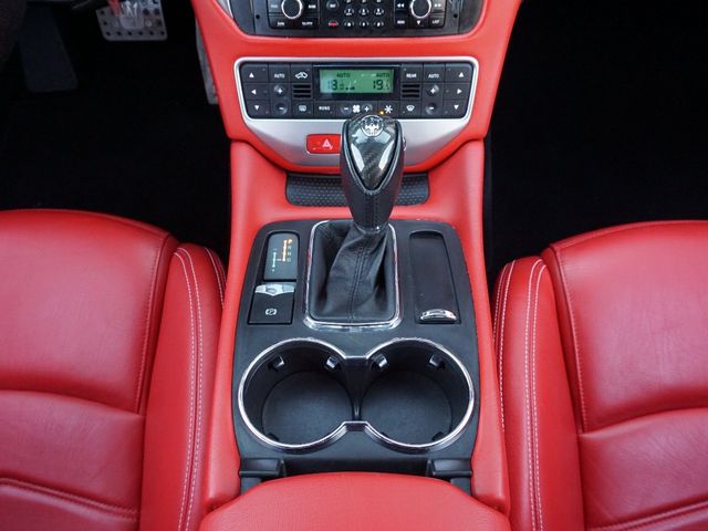 Maserati GRANTURISMO 2015-12 13966-22