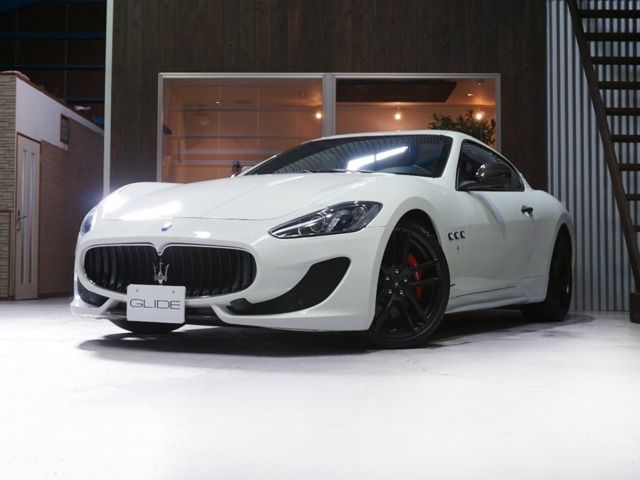 Maserati GRANTURISMO 2015-12 13966-0