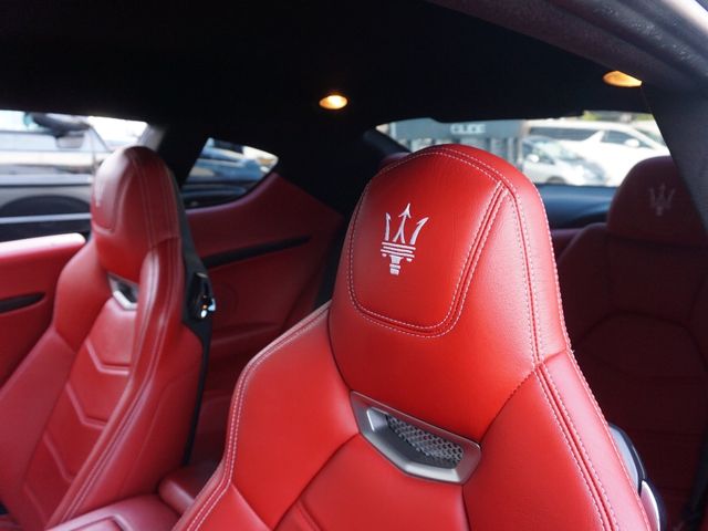 Maserati GRANTURISMO 2015-12 13966-25