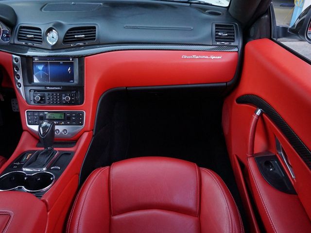 Maserati GRANTURISMO 2015-12 13966-16