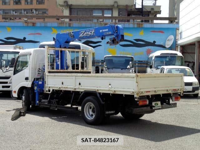 Hino DUTRO 2018-03 296672-1