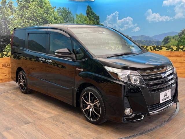 Toyota NOAH HYBRID 2017-02 9766-16