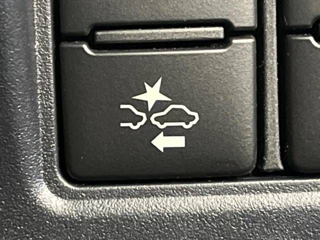 Toyota NOAH HYBRID 2017-02 9766-5