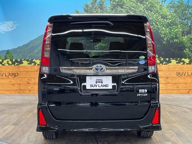 Toyota NOAH HYBRID 2017-02 9766-15