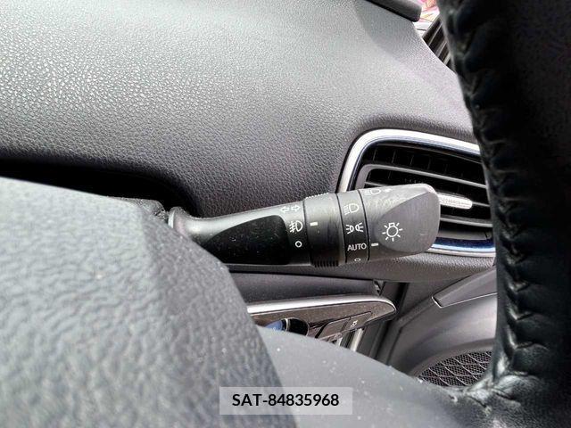 Toyota PRIUS 2018-03 330572-24