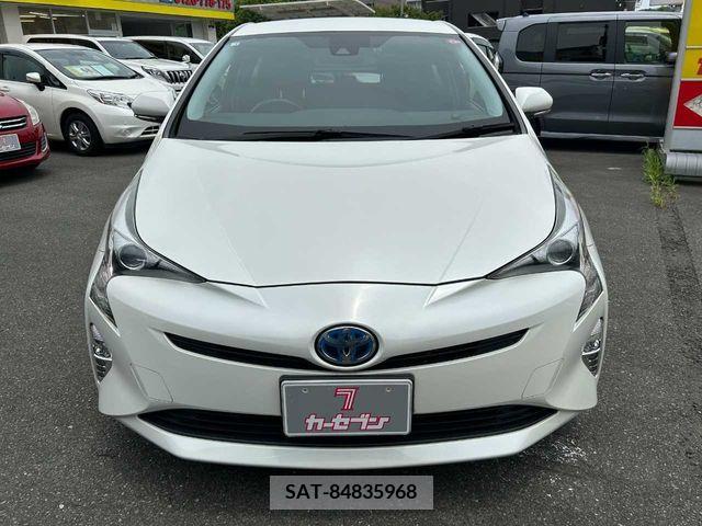 Toyota PRIUS 2018-03 330572-1
