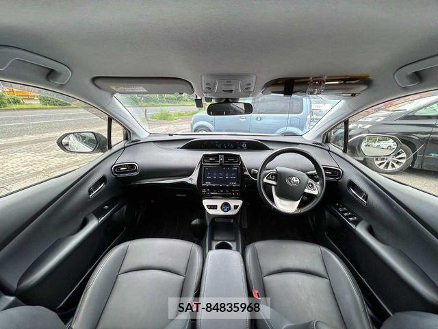 Toyota PRIUS 2018-03 330572-20
