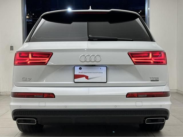 Audi Q7 2018-10 29207-3