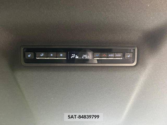 Toyota VOXY 2023-05 379722-5