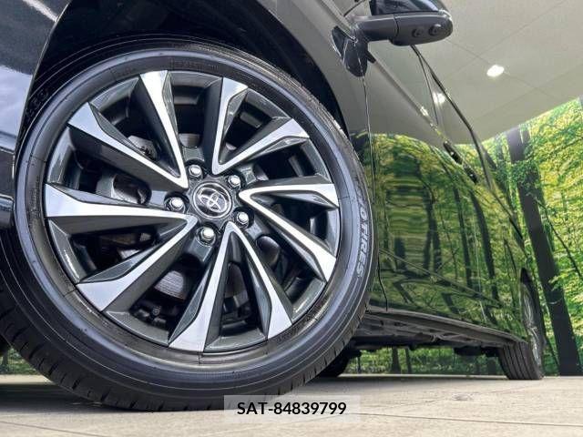 Toyota VOXY 2023-05 379722-14