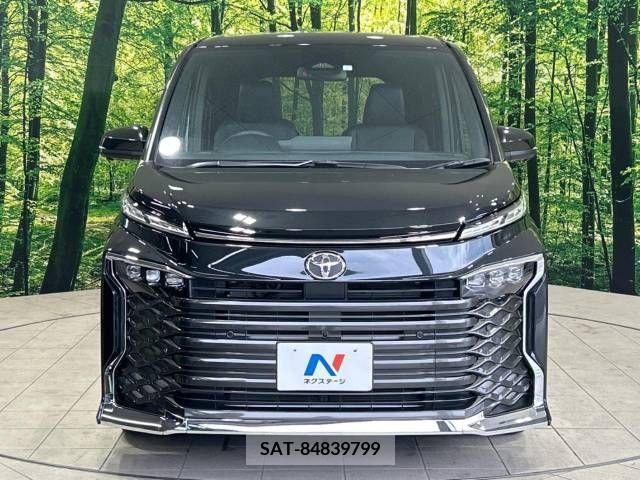 Toyota VOXY 2023-05 379722-15