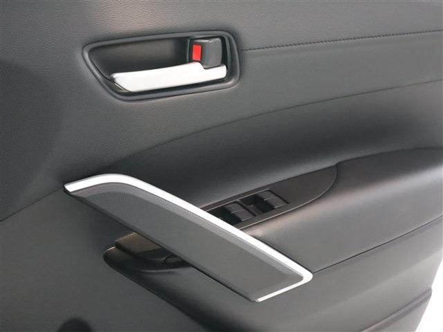 Toyota COROLLA CROSS 2023-10 190450-4