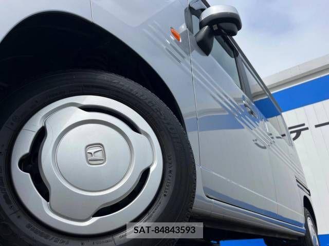 Honda N-VAN 2018-08 255128-13