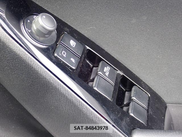 Mazda AXELA 2019-02 205494-13
