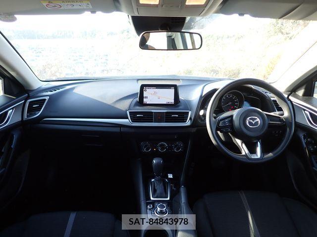 Mazda AXELA 2019-02 205494-1